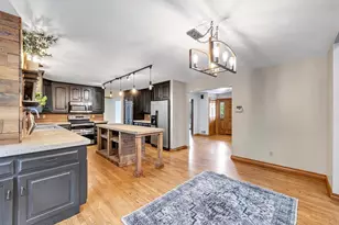 2752 Woodland Hills Ct, Green Bay, WI 54311 - Photo 5