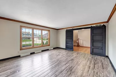 2752 Woodland Hills Court, Green Bay, WI 54311 - Photo 9