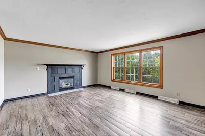 2752 Woodland Hills Court, Green Bay, WI 54311 - Photo 3