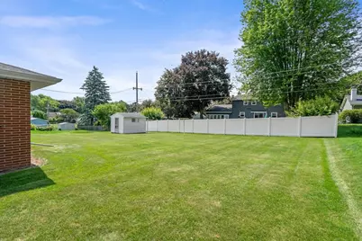 935 Marvelle Lane, Green Bay, WI 54304 - Photo 39