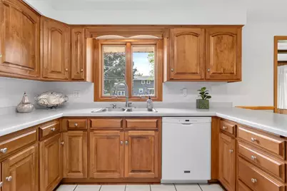 935 Marvelle Lane, Green Bay, WI 54304 - Photo 5