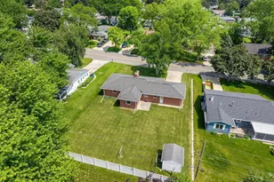 935 Marvelle Ln, Green Bay, WI 54304 - Photo 41