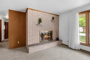 935 Marvelle Ln, Green Bay, WI 54304 - Photo 13