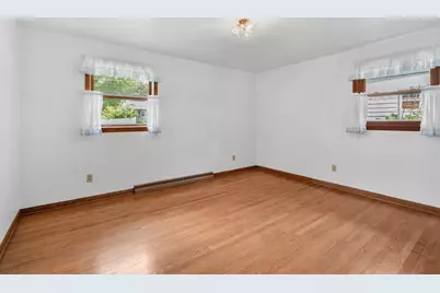 935 Marvelle Lane, Green Bay, WI 54304 - Photo 21