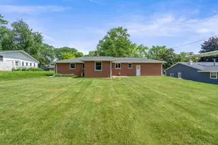 935 Marvelle Ln, Green Bay, WI 54304 - Photo 37