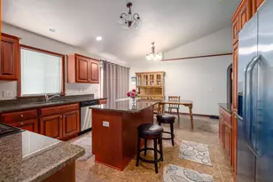 2431 Bruce St, Neenah, WI 54956 - Photo 9