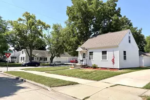 2209 N Clark St, Appleton, WI 54911 - Photo 3