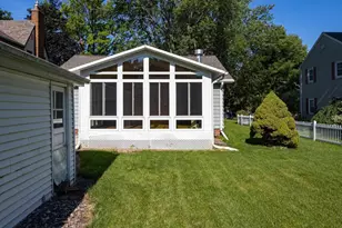 421 9th St, Neenah, WI 54956 - Photo 27