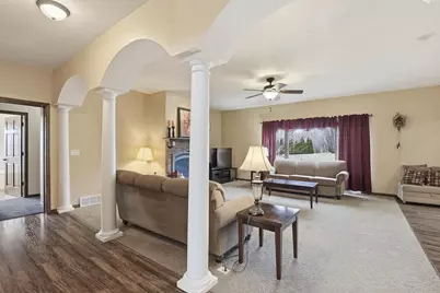 N9005 Blackoak Street, Menasha, WI 54952 - Photo 3