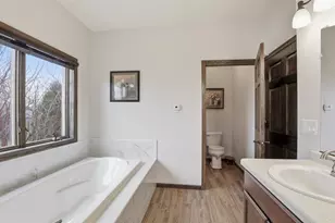N9005 Blackoak St, Menasha, WI 54952 - Photo 25