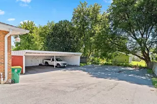 215 Cleveland St, Green Bay, WI 54303 - Photo 9