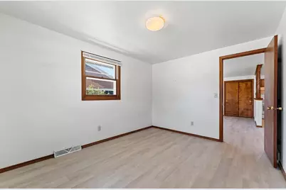 215 Cleveland Street, Green Bay, WI 54303 - Photo 37