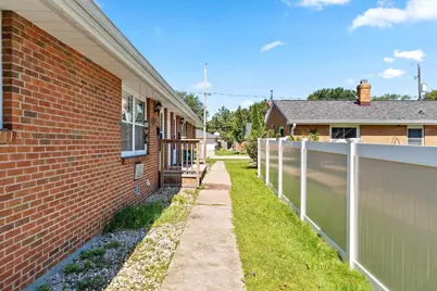 215 Cleveland Street, Green Bay, WI 54303 - Photo 13