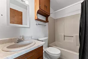 215 Cleveland St, Green Bay, WI 54303 - Photo 25