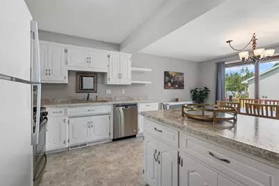 2440 Meadow Park Drive, Green Bay, WI 54311 - Photo 13