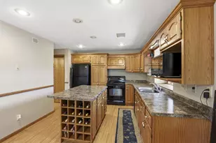 1700 E Tracia Ln, Appleton, WI 54911 - Photo 3