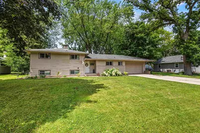 826 Fieldcrest Drive, Neenah, WI 54956 - Photo 1