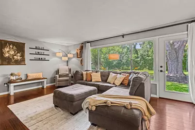 826 Fieldcrest Drive, Neenah, WI 54956 - Photo 9