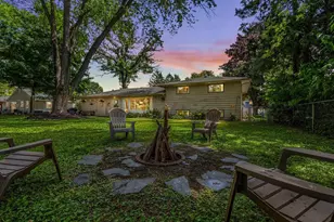 826 Fieldcrest Dr, Neenah, WI 54956 - Photo 29