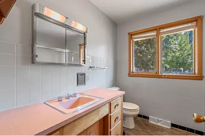 357 Jefferson Street, Oconto, WI 54153 - Photo 29
