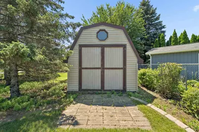 4085 Leonard Point Road, Oshkosh, WI 54904 - Photo 37