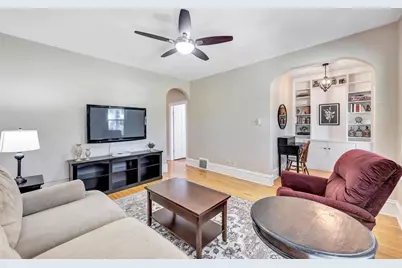 317 S Van Buren Street, Green Bay, WI 54301 - Photo 9