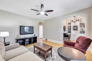 317 S Van Buren St, Green Bay, WI 54301 - Photo 9