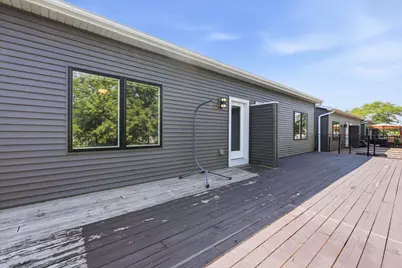 221 N Van Buren Street, Green Bay, WI 54301 - Photo 23
