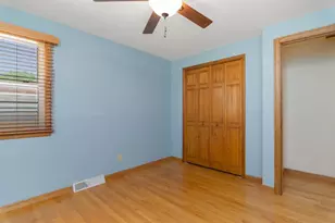 613 Clover Ln, Green Bay, WI 54301 - Photo 25