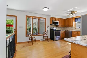 613 Clover Ln, Green Bay, WI 54301 - Photo 17