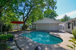 613 Clover Ln, Green Bay, WI 54301 - Photo 3