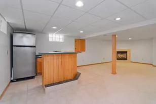 613 Clover Ln, Green Bay, WI 54301 - Photo 29