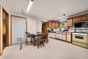 W10465 Leskovec Ln, Crivitz, WI 54114 - Photo 27