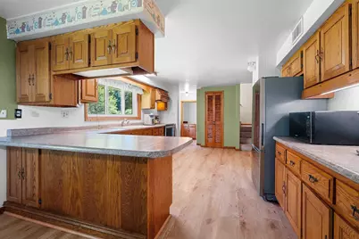 W10463 Leskovec Lane, Crivitz, WI 54114 - Photo 9