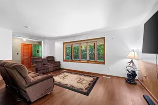 W10463 Leskovec Ln, Crivitz, WI 54114 - Photo 5