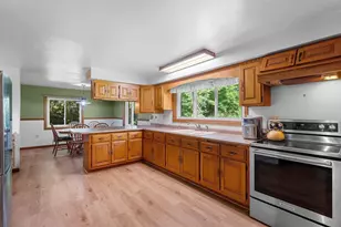 W10463 Leskovec Ln, Crivitz, WI 54114 - Photo 11