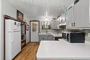 12875 Erb Ln, Suring, WI 54174 - Photo 11