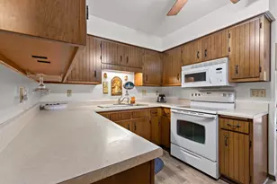 311 Harrison St, Neenah, WI 54956 - Photo 11