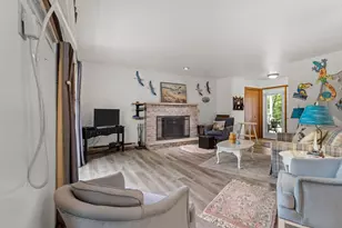 311 Harrison St, Neenah, WI 54956 - Photo 7