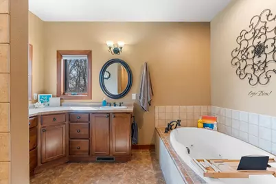 1055 Zacher Drive, Oshkosh, WI 54901 - Photo 13