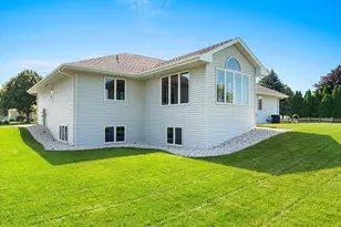 1475 Buckys, Green Bay, WI 54313 - Photo 27