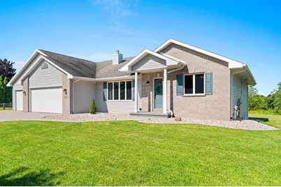 1475 Buckys, Green Bay, WI 54313 - Photo 1