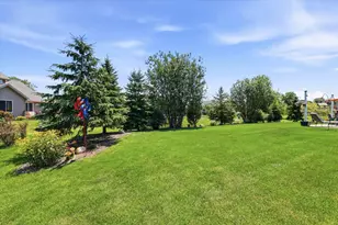 W5261 Arbor Vitae Ct, Sherwood, WI 54169 - Photo 5