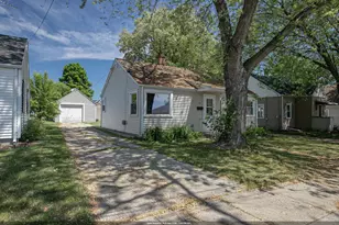 722 Roosevelt St, Menasha, WI 54952 - Photo 1