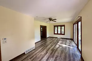 E1647 Grandview Rd, Waupaca, WI 54981 - Photo 5