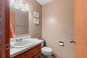 2837 St Anthony Dr, Green Bay, WI 54311 - Photo 13