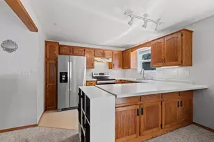 2837 St Anthony Dr, Green Bay, WI 54311 - Photo 9