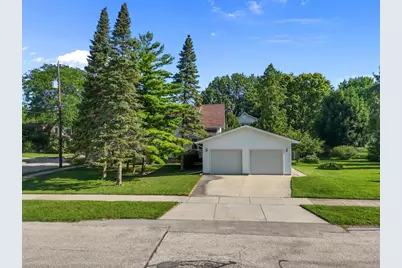 906 Grand Street, Oshkosh, WI 54901 - Photo 3