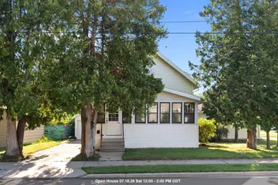 906 Grand Street, Oshkosh, WI 54901 - Photo 1