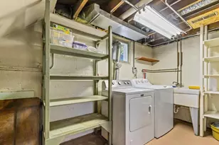 906 Grand St, Oshkosh, WI 54901 - Photo 39